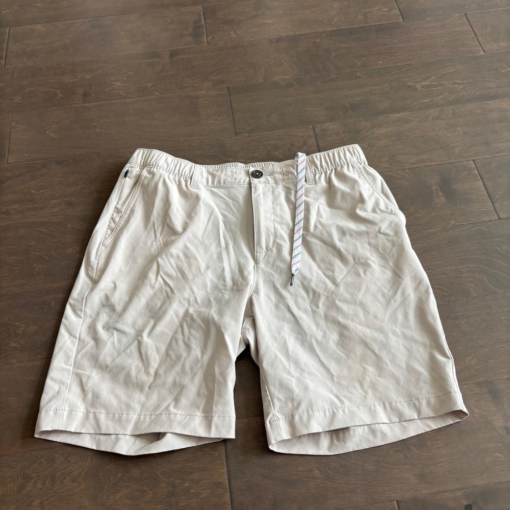 Chubbies Everywear Shorts Men Large Khaki Tan 8 Inch Inseam Lined Stretch Casual